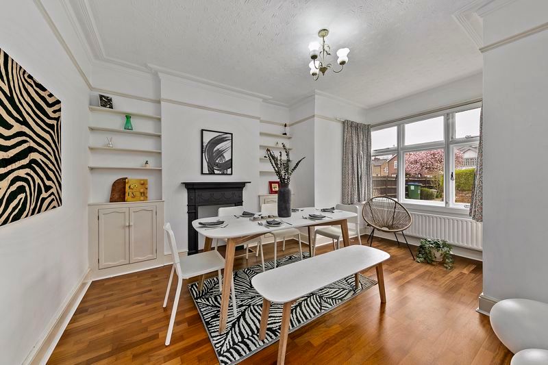 Property photo 3 of 14 Dining Room