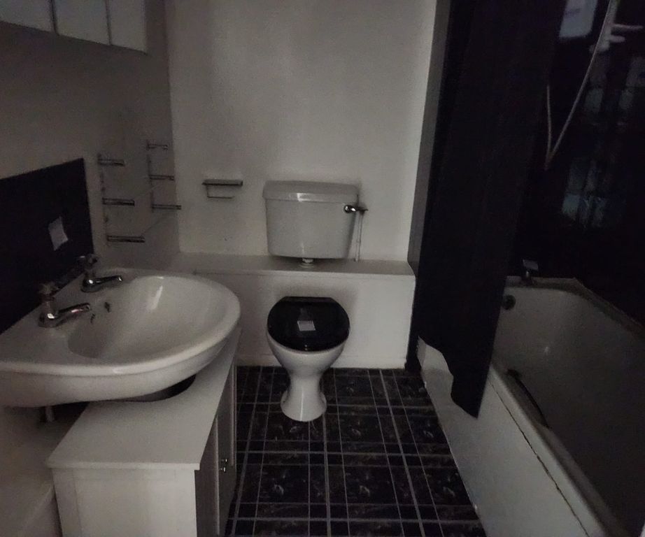 Property photo 3 of 7 Picture No. 06