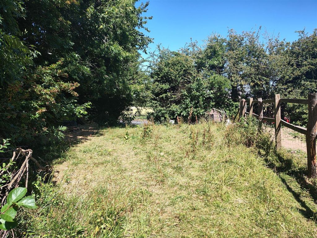 Property photo 3 of 9