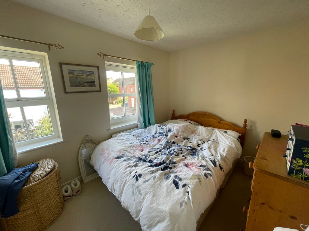 Property photo 3 of 6