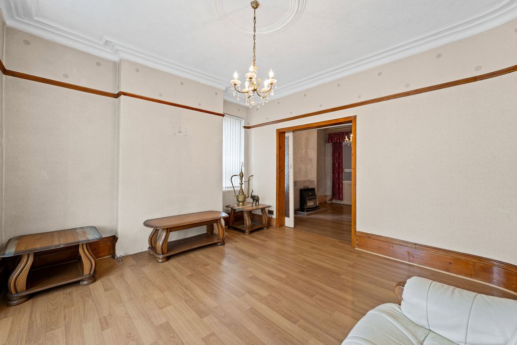 Property photo 2 of 37