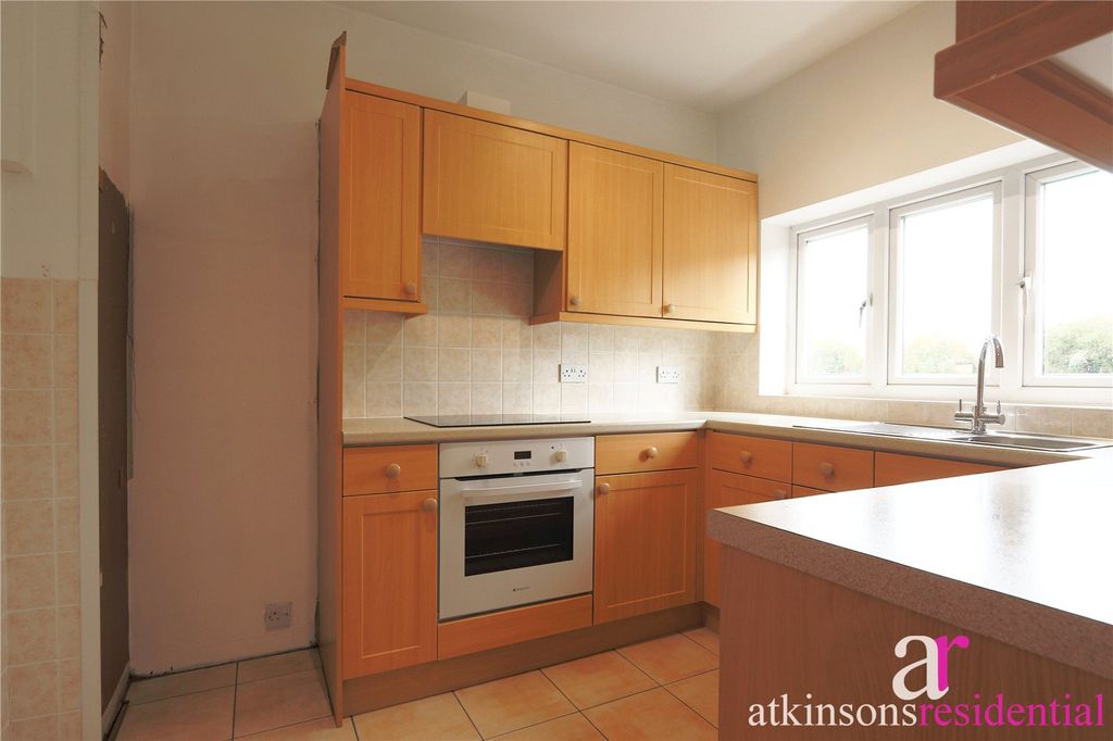 Property photo 2 of 17 Picture No. 16