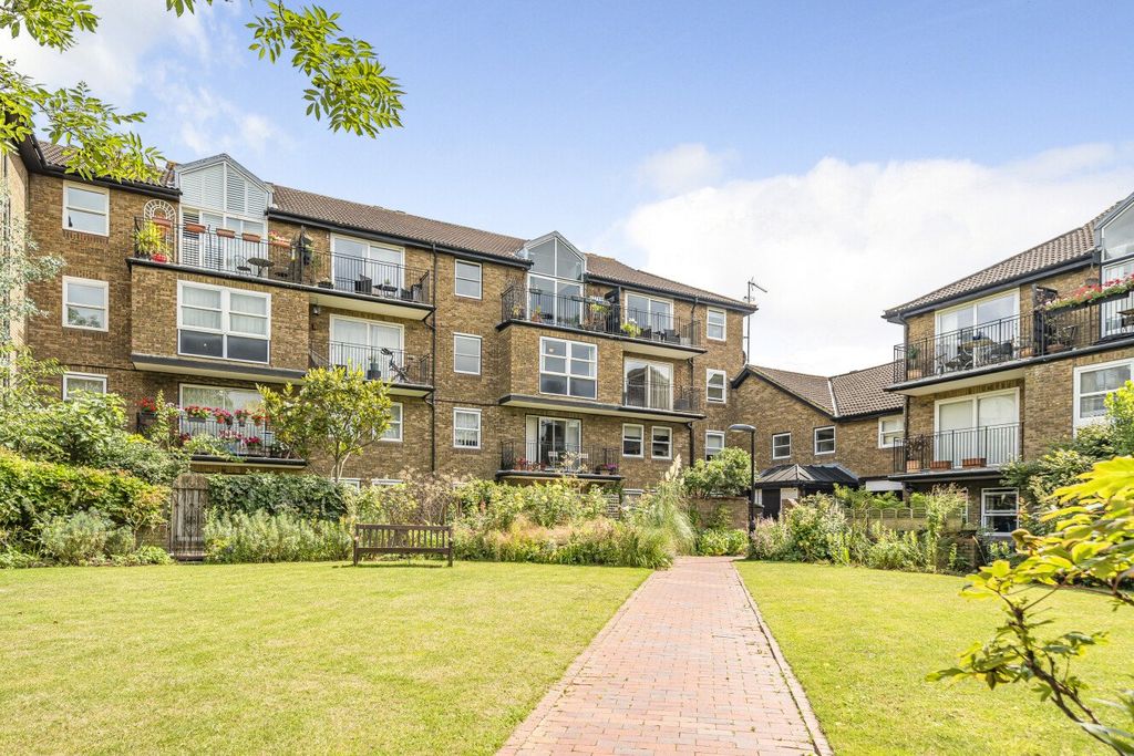 Property photo 1 of 16 Picture No. 01