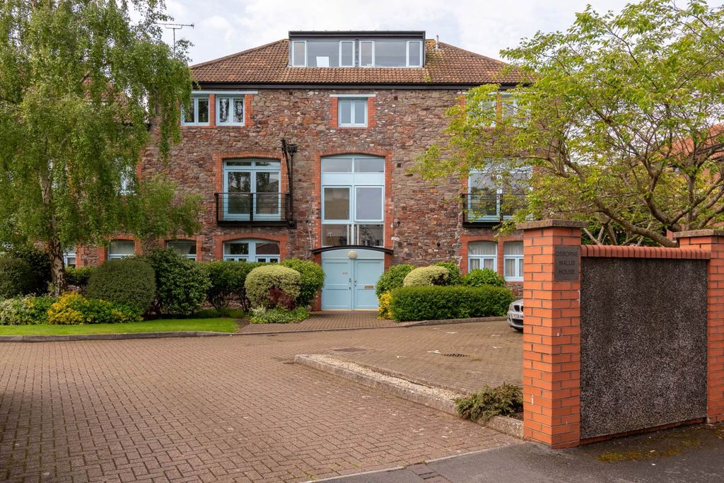 Property photo 1 of 29