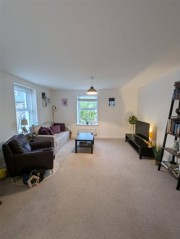 Property photo 3 of 8 Picture No. 04