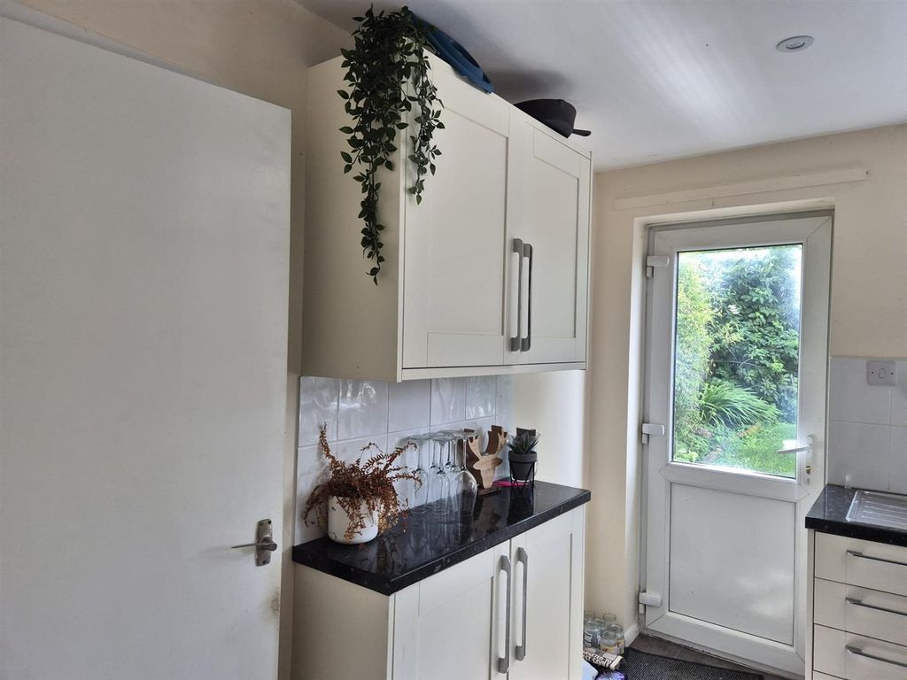 Property photo 3 of 9 541A819c-4F0F-482B-99d8-4Fda27Da2B4A.Jpg