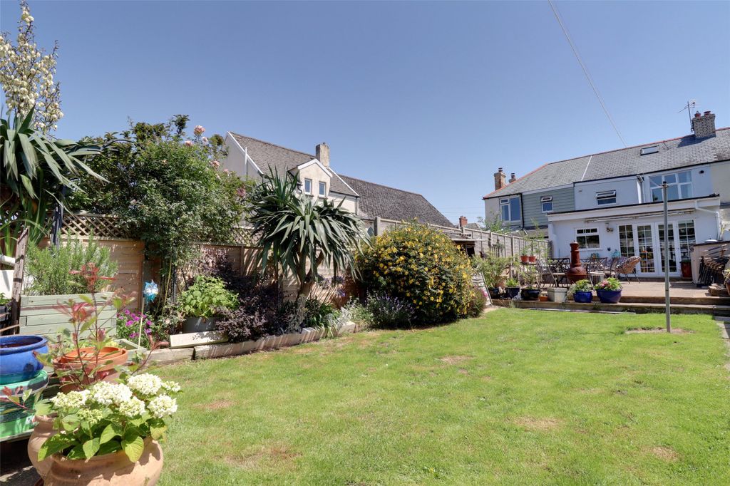 Property photo 1 of 22 1 - Back Garden