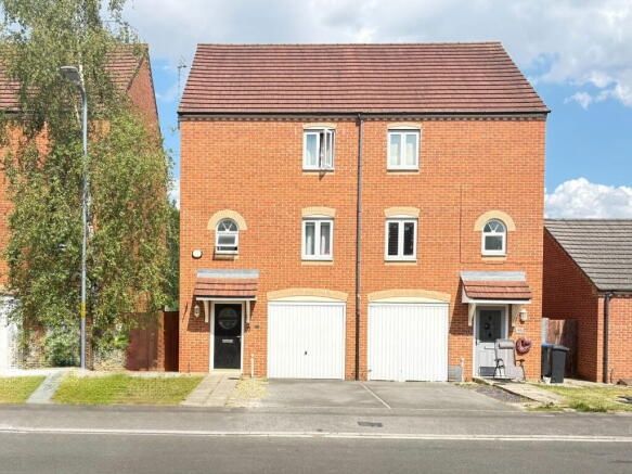 Property photo 1 of 14 Front View