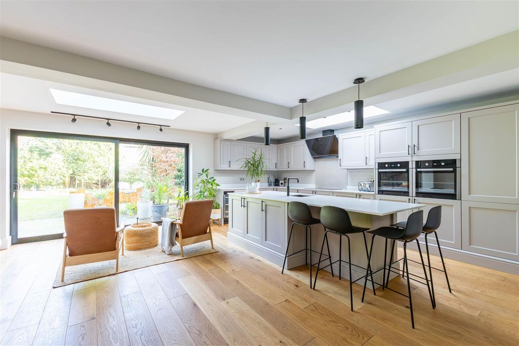 Property photo 2 of 33 Img_0611.Jpg