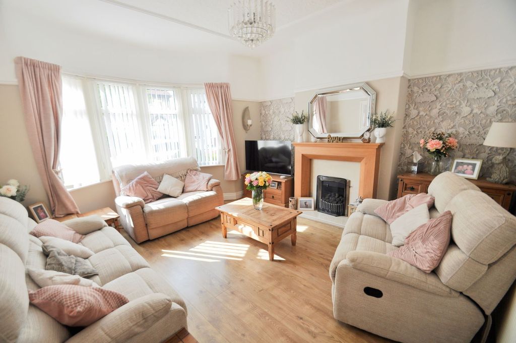 Property photo 2 of 47