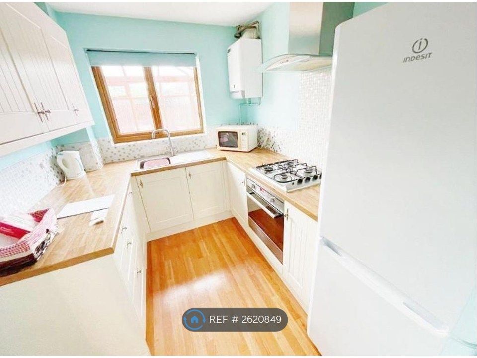 Property photo 2 of 8