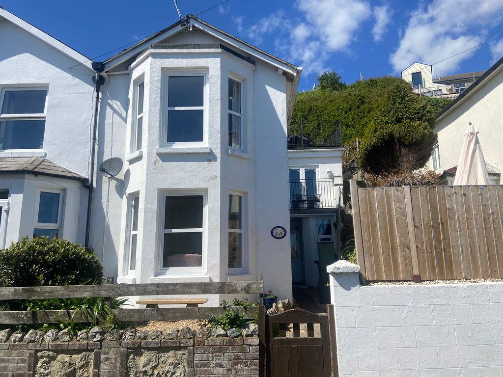 Property photo 2 of 24