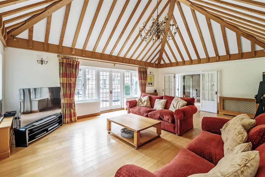 Property photo 2 of 36 31-Grays-Lane-21.Jpg