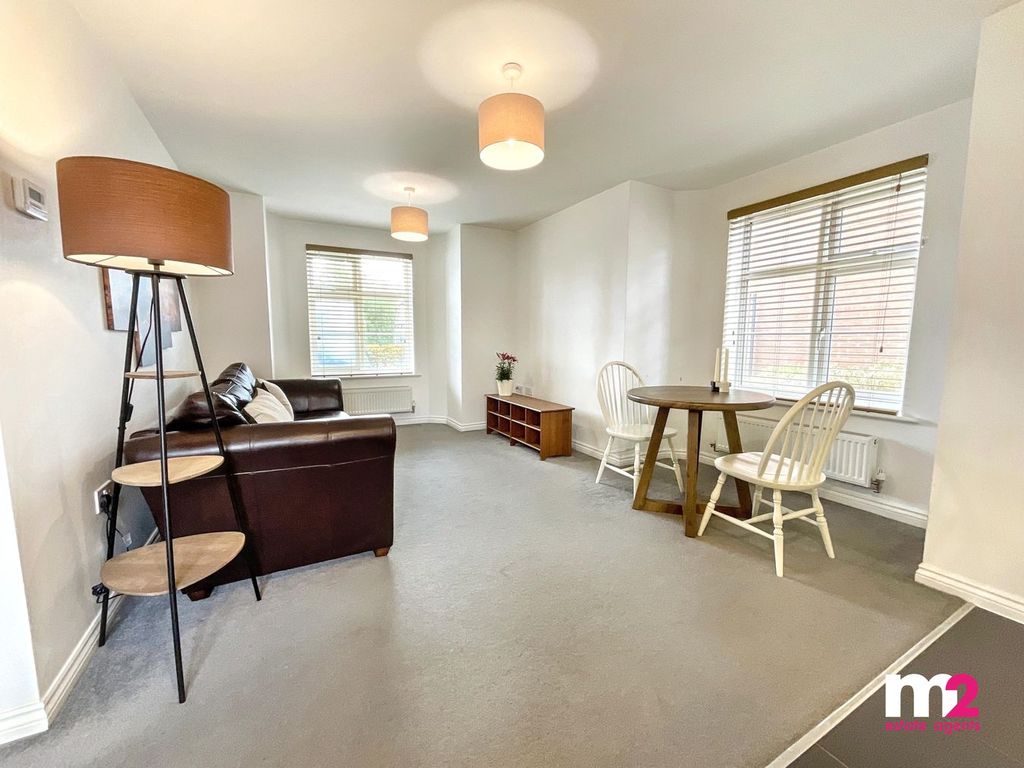 Property photo 3 of 8