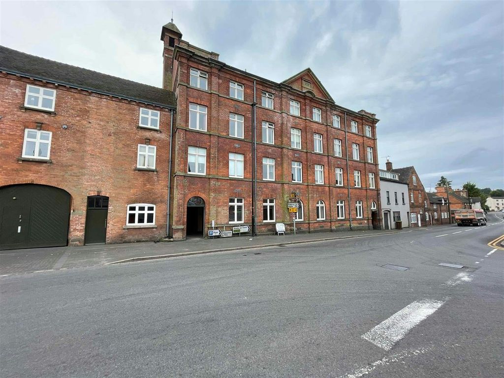 Property photo 3 of 11 Th 3.Jpg