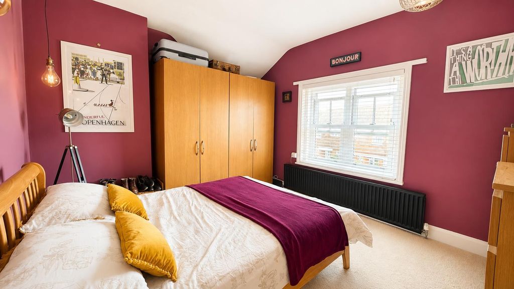 Property photo 2 of 23