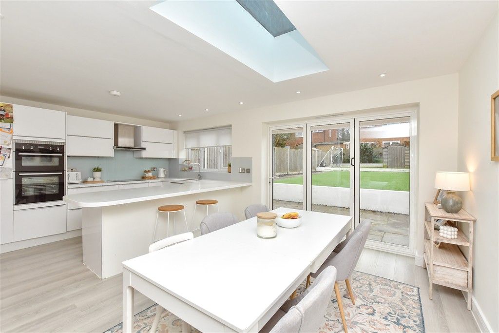 Property photo 2 of 14 Kitchen/Dining Area