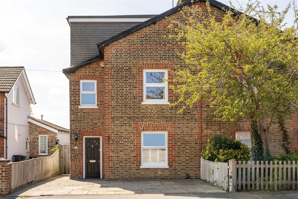 Property photo 1 of 23