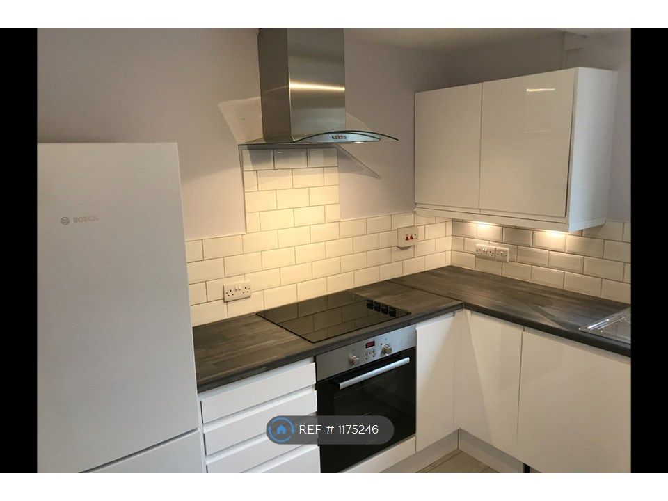 Property photo 3 of 13 Kitchen