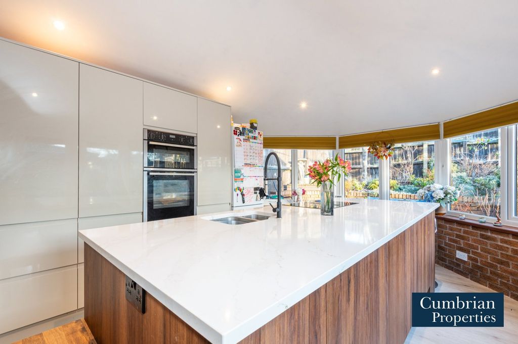 Property photo 2 of 21 Kitchen Area