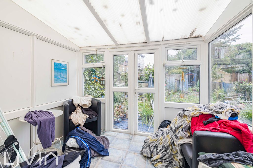 Property photo 3 of 17 120A8512