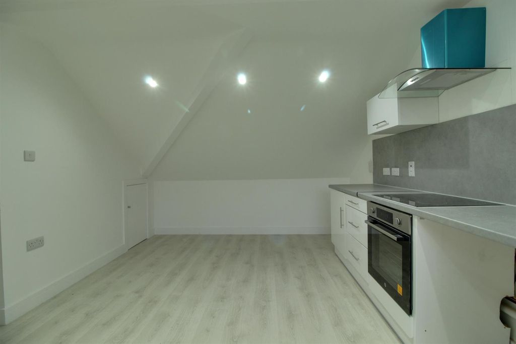 Property photo 3 of 9 3.Jpg