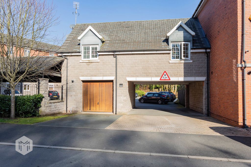 Property photo 2 of 18 Photograph