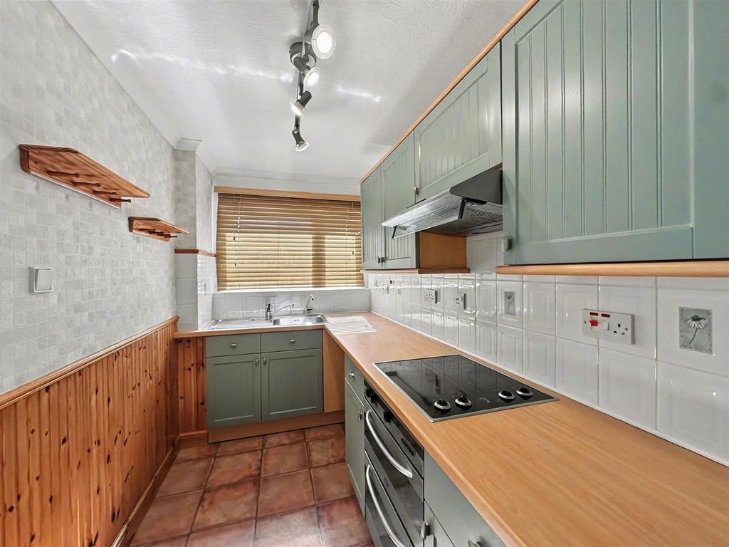 Property photo 2 of 10 Cravells Court (6).Jpeg