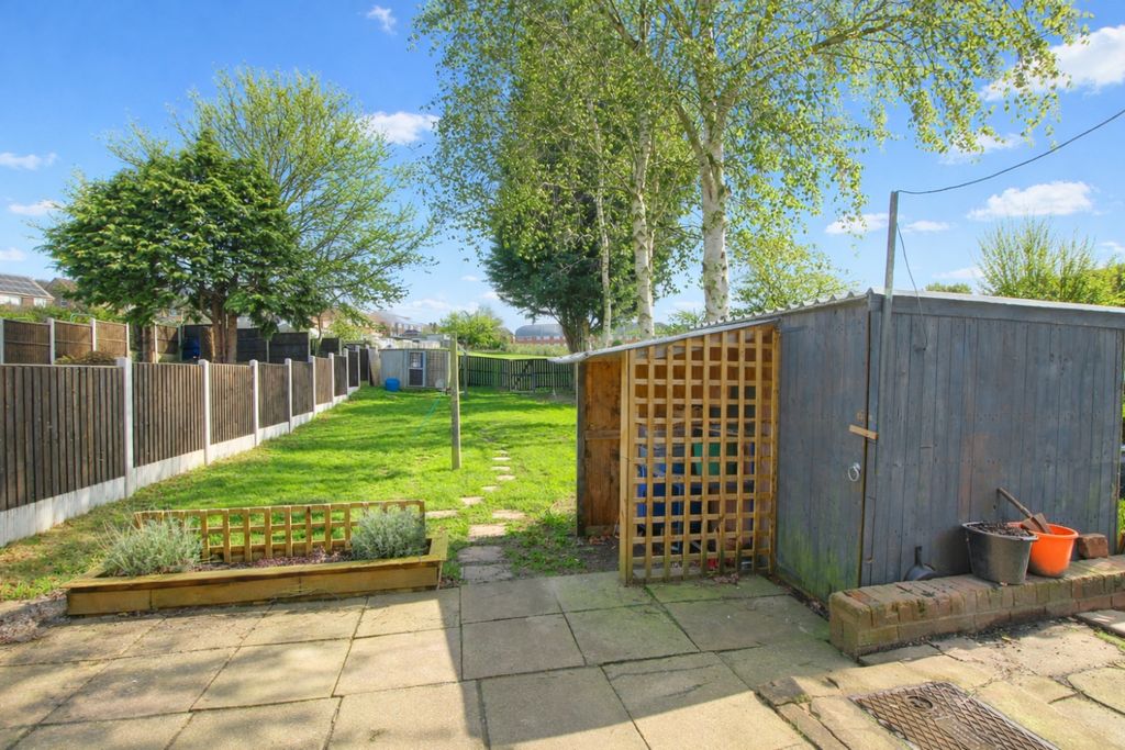 Property photo 1 of 11 Garden At Rear