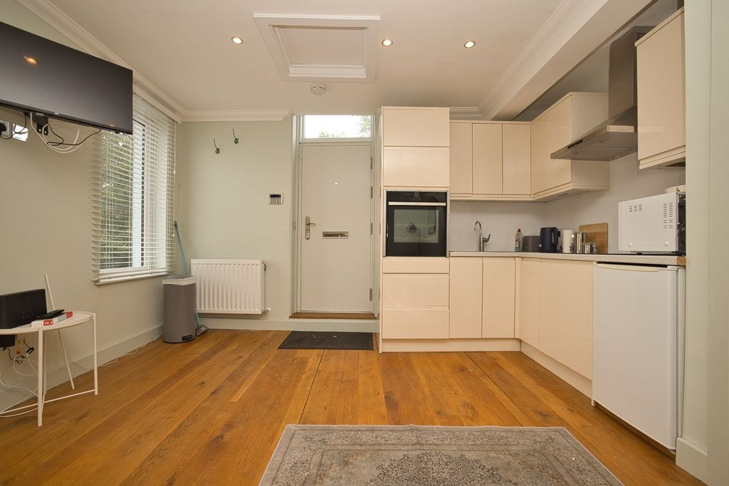 Property photo 2 of 9 Picture 2