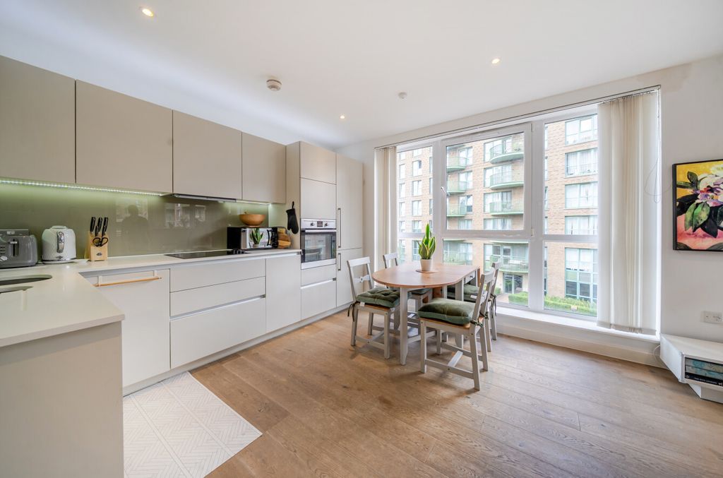 Property photo 3 of 20 1509043-9-6A86d2d...