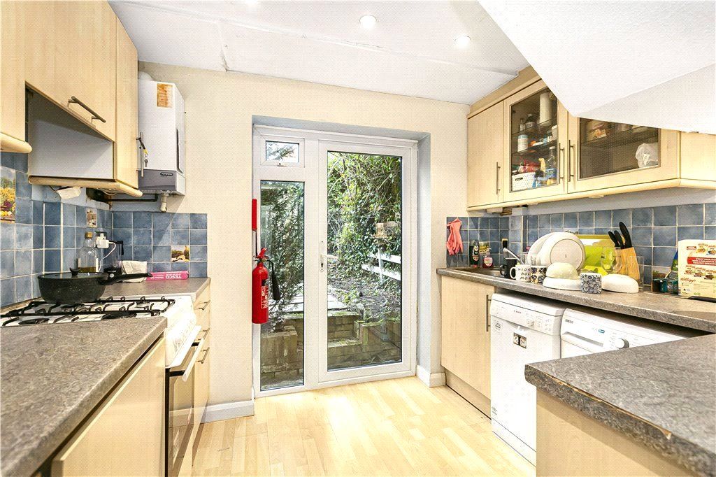 Property photo 3 of 9 Kitchen