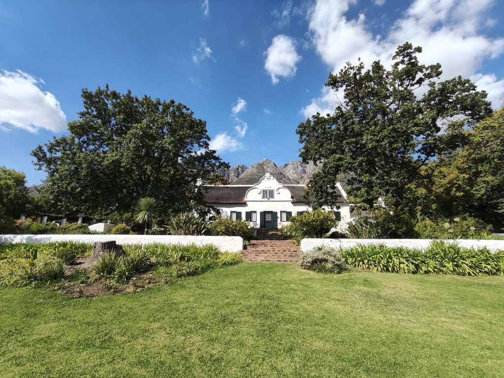 Property photo 1 of 37