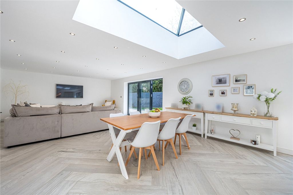 Additional image 11 of 4 bed detached house for saleCarnoustie, Tamworth, Staffordshire B77