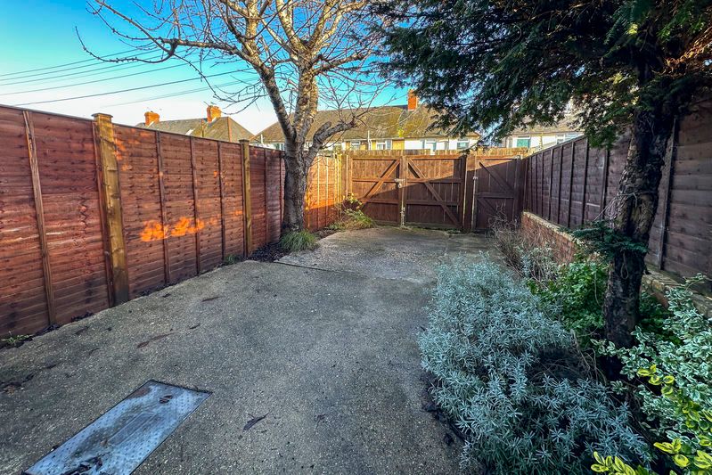 Property photo 3 of 23 Rear Garden / Driveway