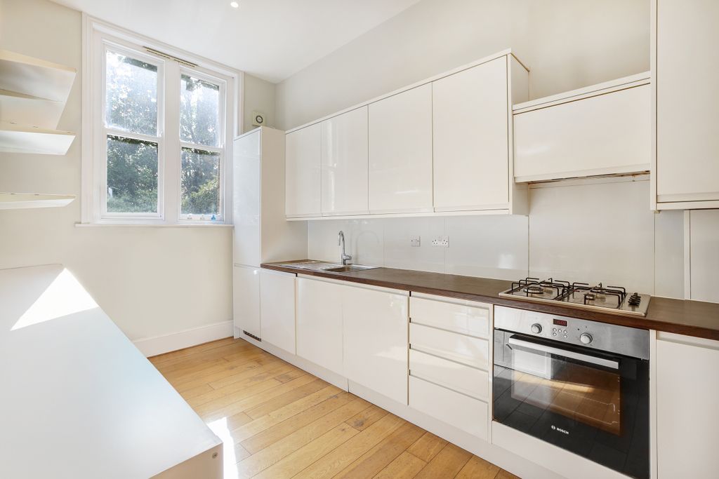 Property photo 2 of 8 Kitchen