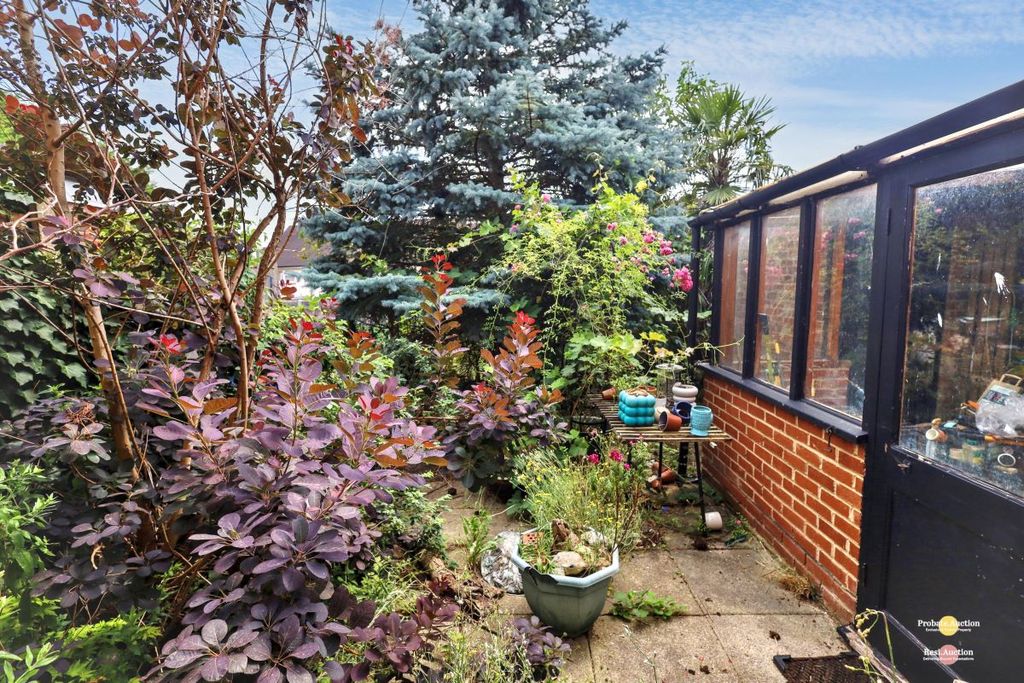 Property photo 3 of 18