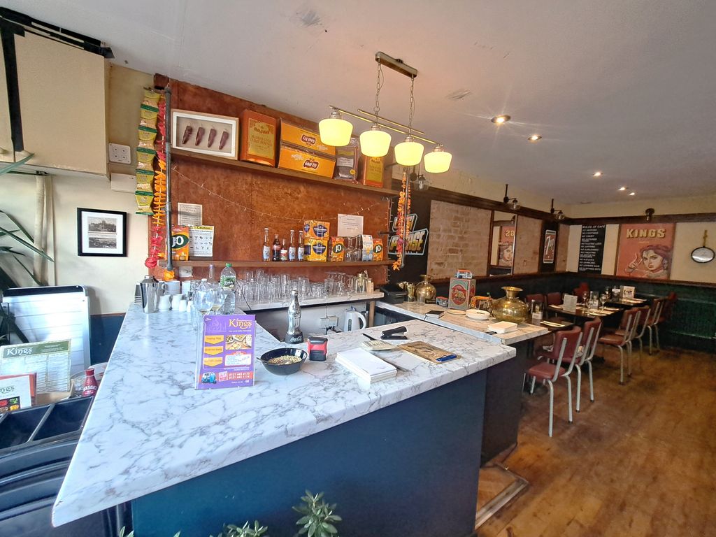 Property photo 3 of 9 Gallery