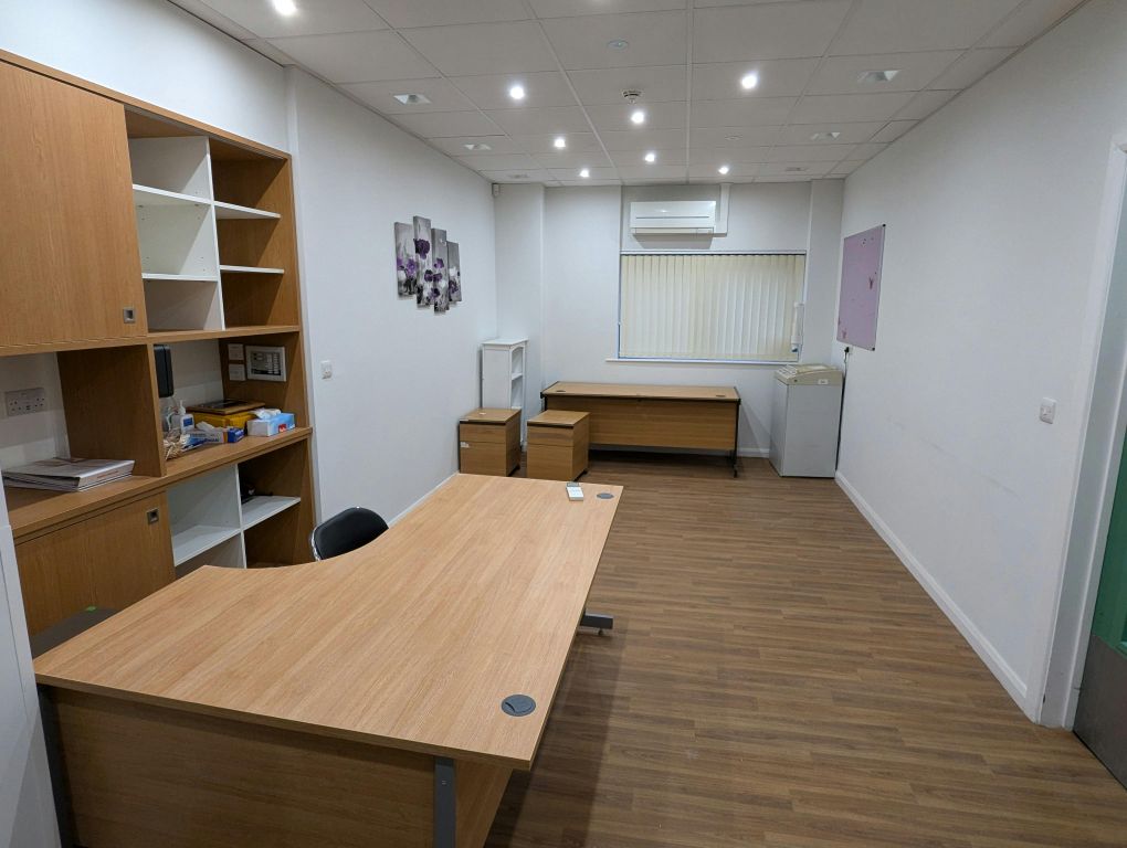 Property photo 3 of 6 Pxl_20250211_143950698.Jpg