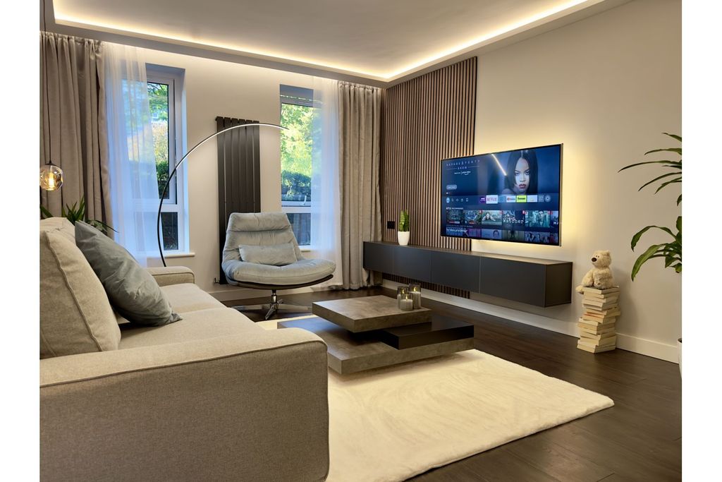 Property photo 1 of 17