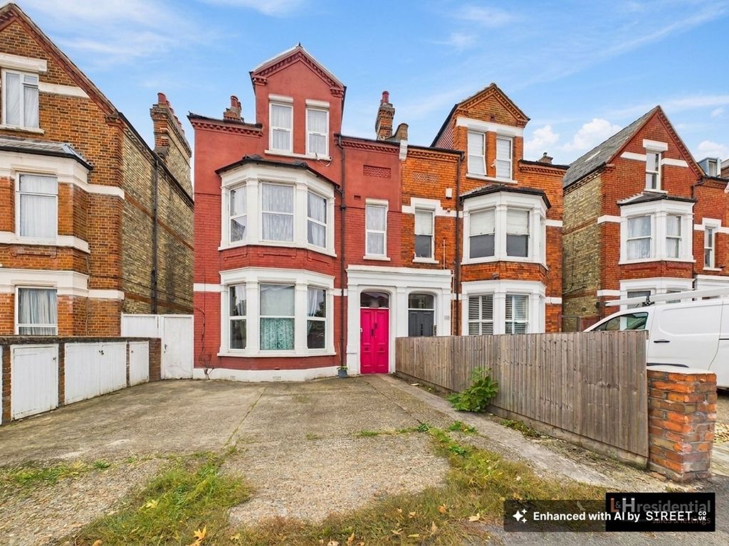 Property photo 1 of 5