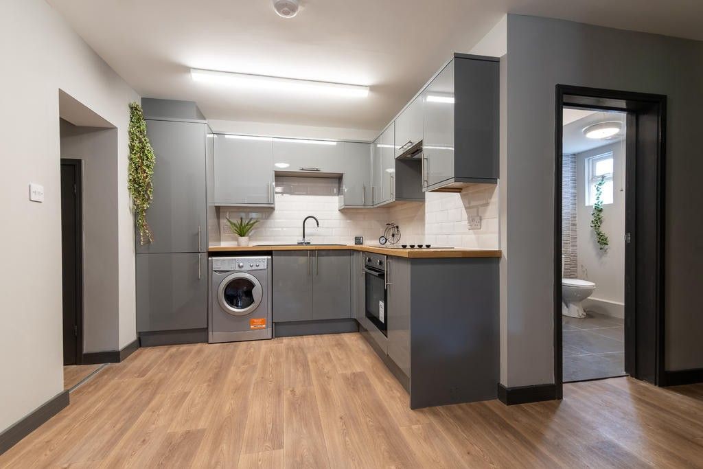 Property photo 2 of 8