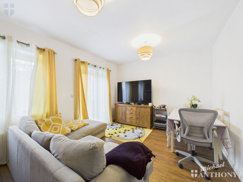 Property photo 3 of 9 7d0Bd21010Bd4517Ab0Af2Df89592F1E_80_Cam03218G0-Pr0843-Still001