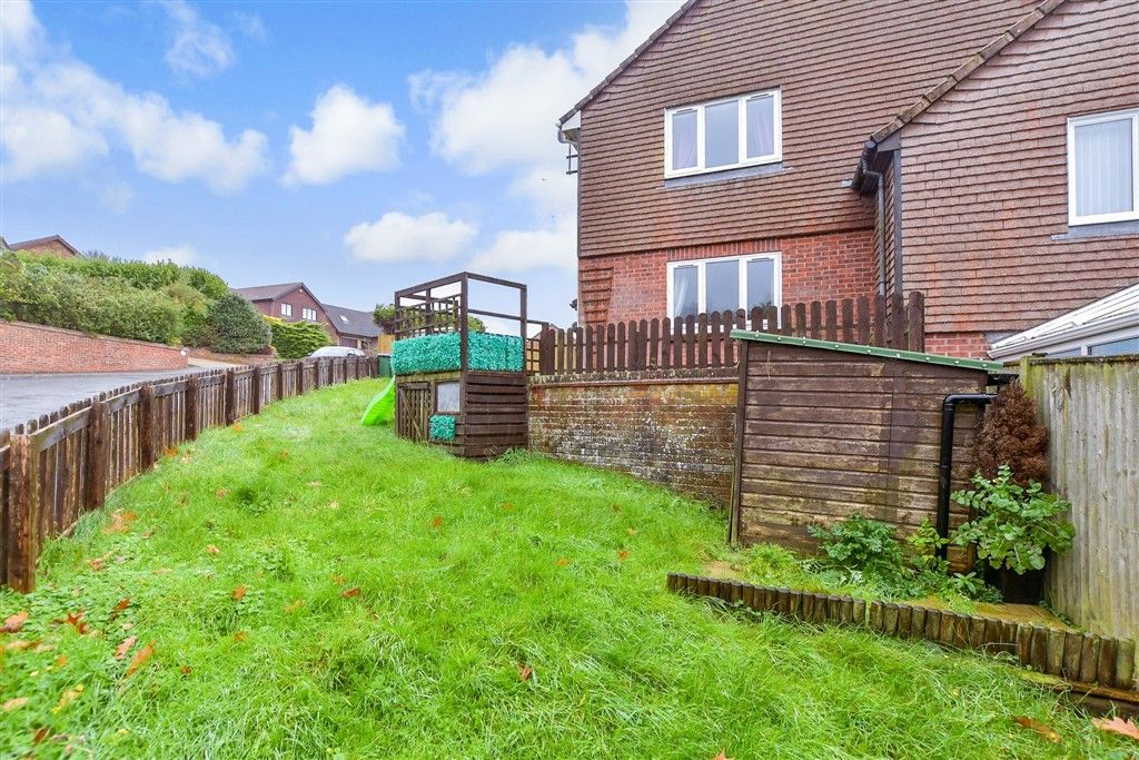 Property photo 3 of 8 Front Garden