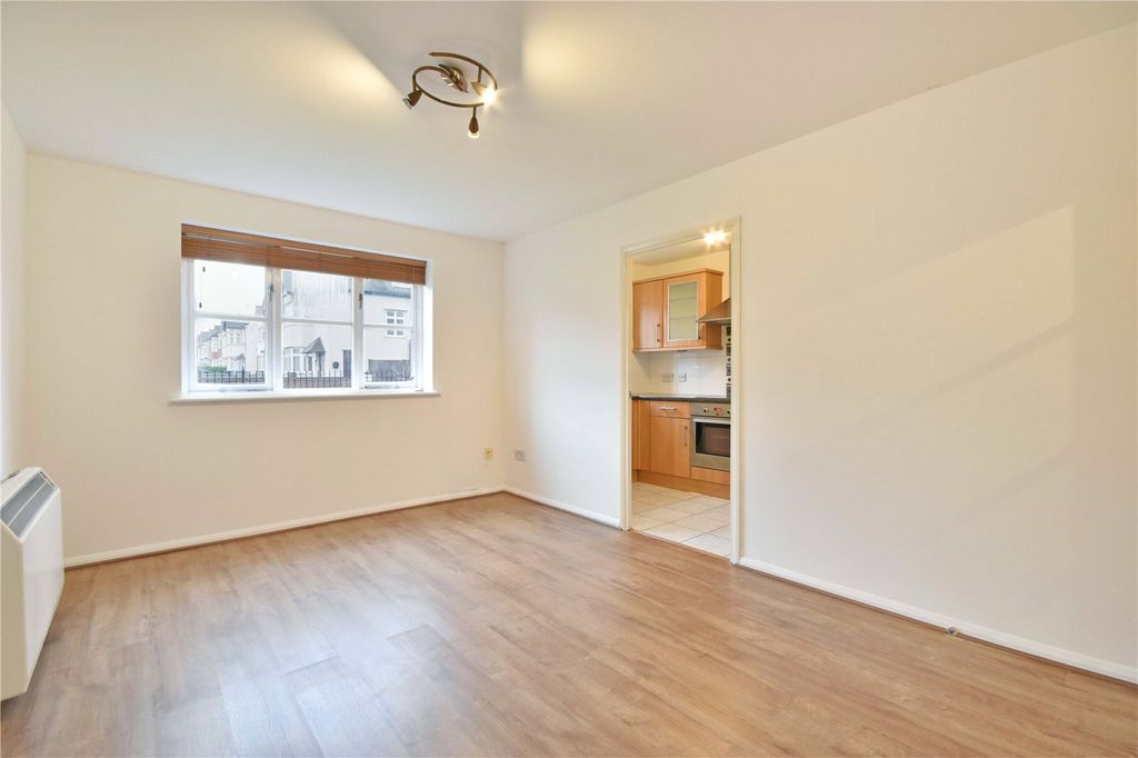 Property photo 1 of 9 Picture No. 27