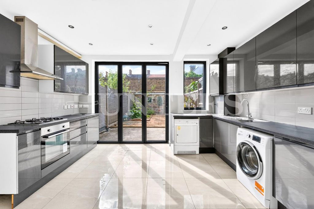 Property photo 3 of 17 Aik01724.Jpg