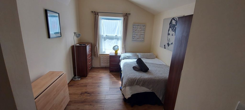 Property photo 1 of 4