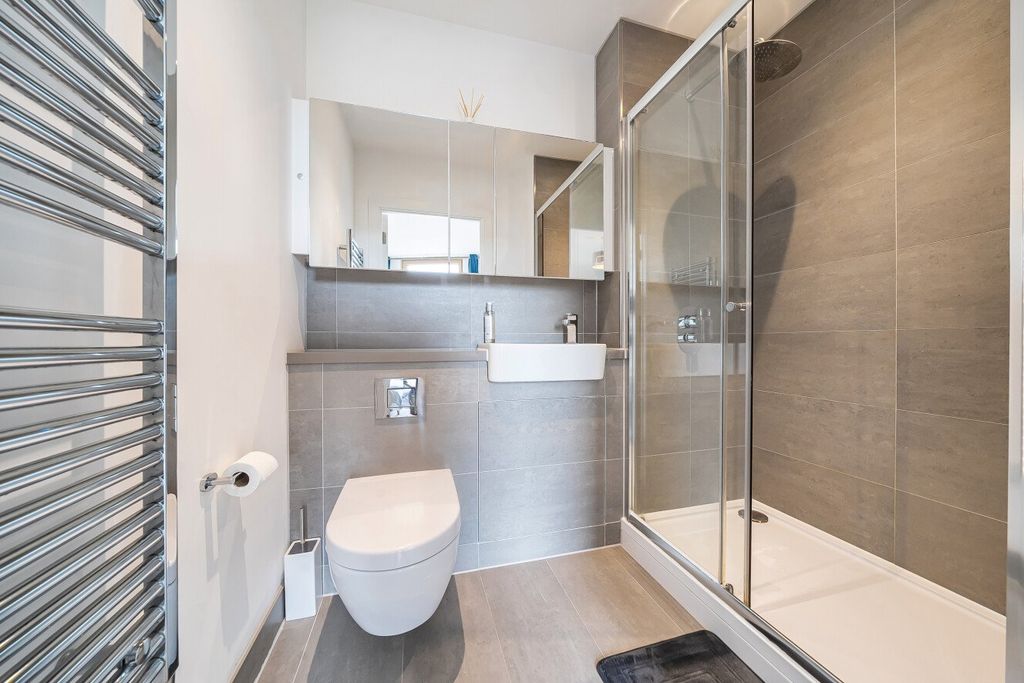 Property photo 3 of 27 Picture No. 11