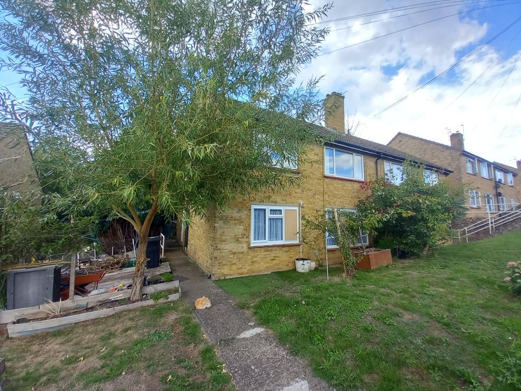 Property photo 1 of 6 Front
