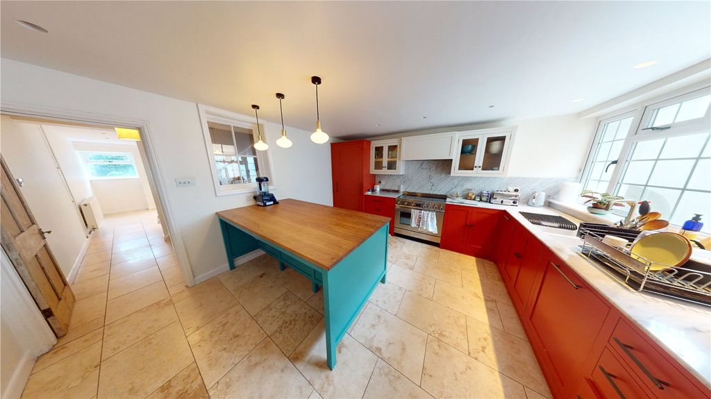 Property photo 2 of 23 Picture No. 03